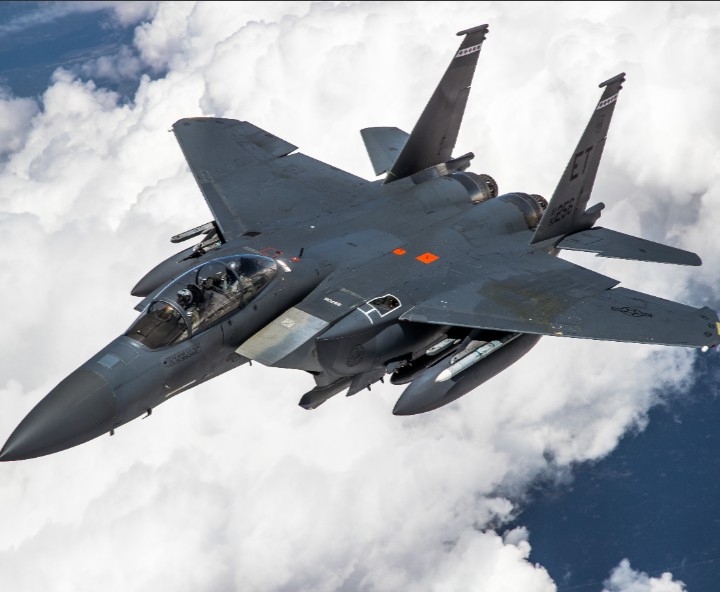 Writing “God Is Good”: Pilot Signals Distress in Mid-Air Emergency